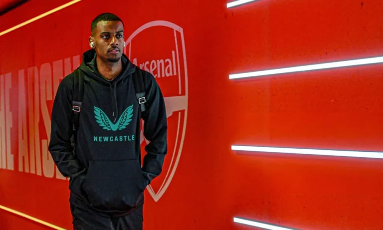 Alexander Isak dari Newcastle dan Dilema Striker Liverpool