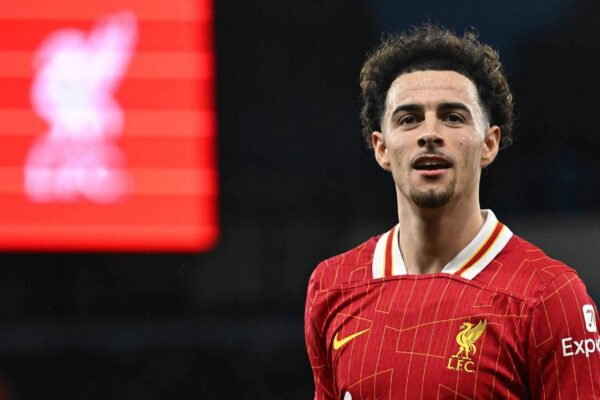 Curtis Jones Nikmati Liburan dari Liverpool temp