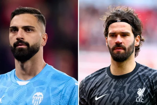 Giorgi Mamardashvili dan Alisson Becker Kiper liverpool temp