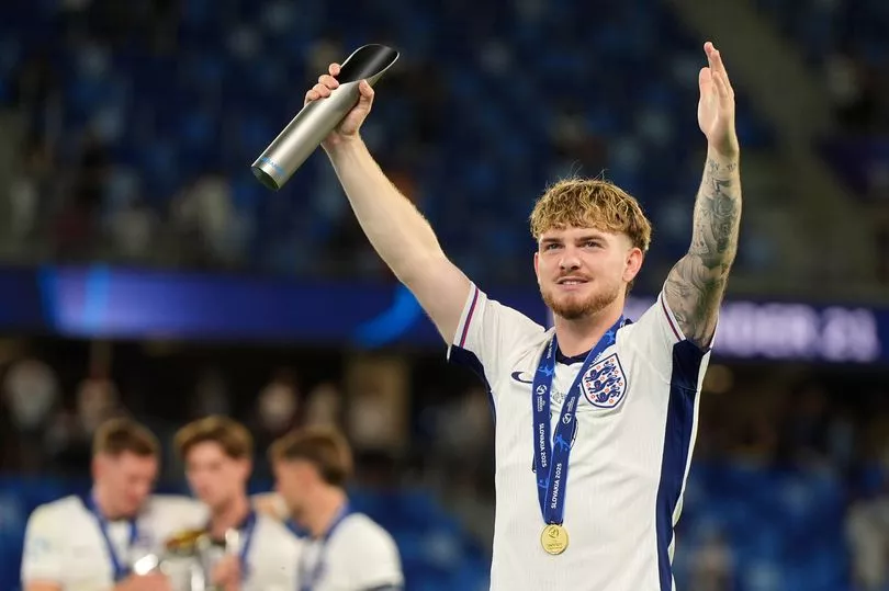 Keputusan Liverpool mengenai Harvey Elliott