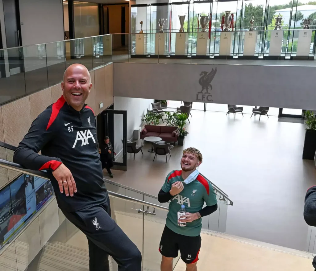 Reaksi Arne Slot Isyarat Perubahan Liverpool Harvey Elliott