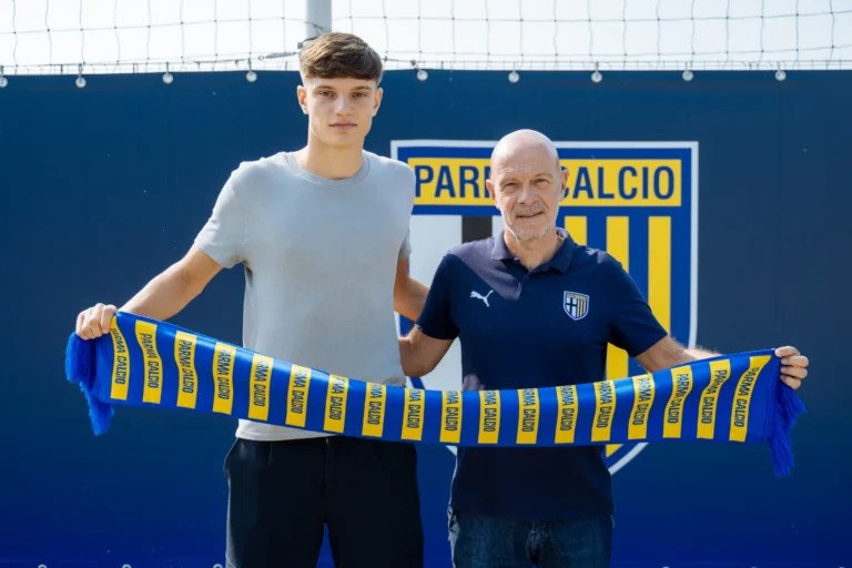 Giovanni Leoni Parma Masuk Radar Transfer Liverpool temp