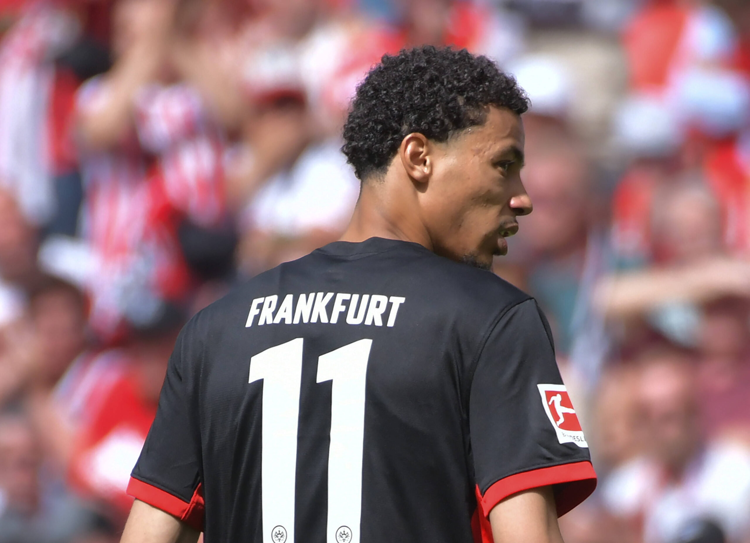 Kesinambungan Strategis Liverpool Mengamankan Hugo Ekitike temp