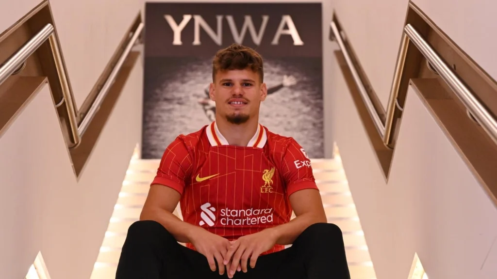 milos kerkez liverpool Pertarungan untuk Posisi Bek Kiri