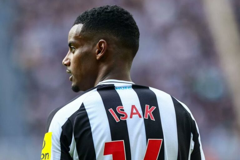 Kritik Untuk Alexander Isak di Tengah Spekulasi Transfer ke Liverpool